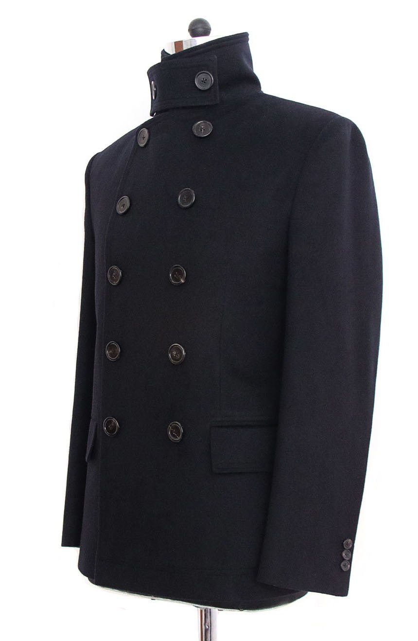 Mens fitted peacoat black inspired by Quantum Of Solace ending scene. A full side view.